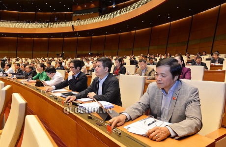 Quốc hội thông qua tăng tuổi hưu - ảnh 1