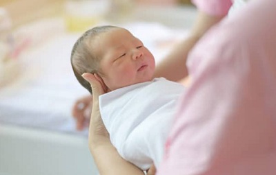 Sinh con ở nước ngoài có được hưởng chế độ thai sản ở Việt Nam? - ảnh 1