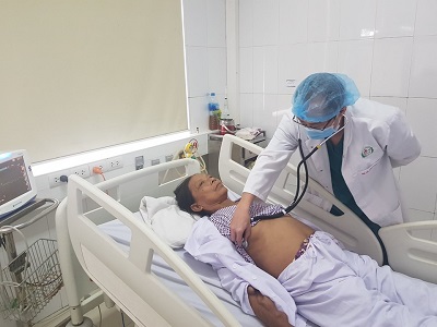 10 bệnh nhân bị tai biến chạy thận ở Nghệ An: Do nguồn nước nhiễm khuẩn - ảnh 1