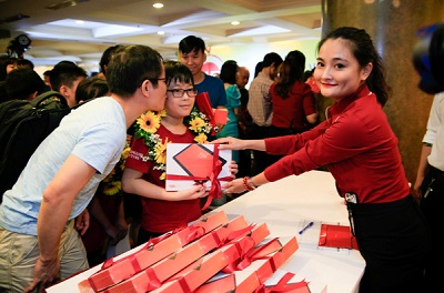 Khoảnh khắc vui cười tại Lễ trao chứng chỉ Anh ngữ quốc tế VUS Hà Nội - ảnh 6