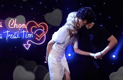 Phẫn nộ với gameshow có yếu tố “gợi dục” - ảnh 1