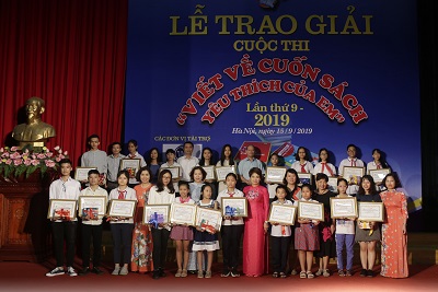 Thắp sáng ngọn lửa nhân ái - ảnh 1