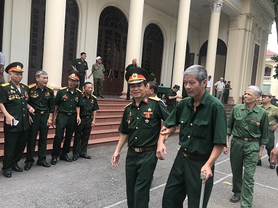 40 năm, bao lần gặp lại vẫn "rưng rưng..." - ảnh 1