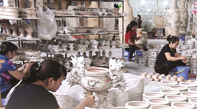 Làng gốm Bát Tràng: “Ngóng” chợ thương mại điện tử - ảnh 1