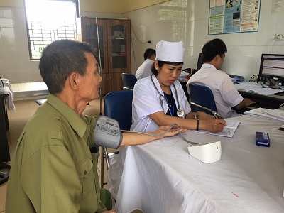 Cắm “trạm y tế điểm” để người dân không phải khám vượt tuyến - ảnh 1