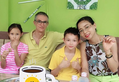 Tự tin làm chủ hạnh phúc nơi xa xứ - ảnh 2