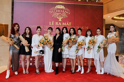 Chiêu trò kệch cỡm với “Nữ hoàng quyến rũ”  - ảnh 1