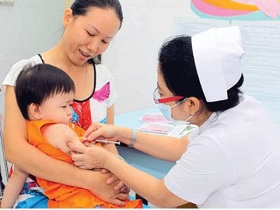 Khả năng ngừa bệnh 90% khi tiêm đủ 2 mũi vắc-xin phòng sởi - ảnh 1