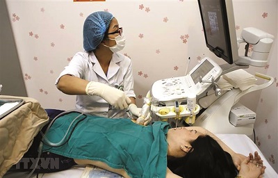 Cảnh báo nguy cơ trẻ hóa ung thư vú - ảnh 1