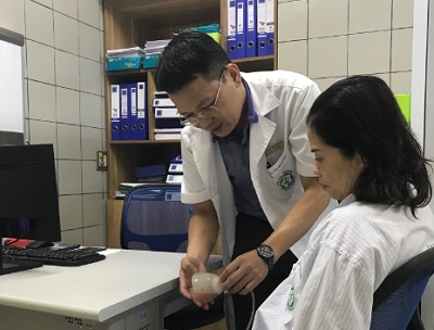 Ung thư vú: Cắt bỏ hay phẫu thuật bảo tồn? - ảnh 1