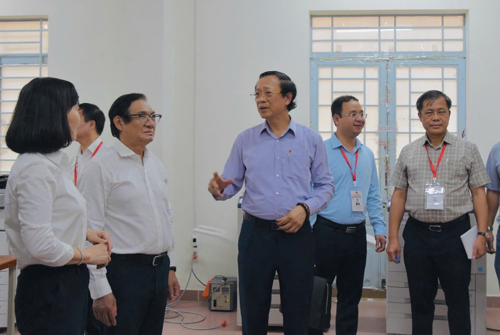 Huy động toàn hệ thống vào cuộc chuẩn bị Kỳ thi tốt nghiệp THPT 2025 - ảnh 2