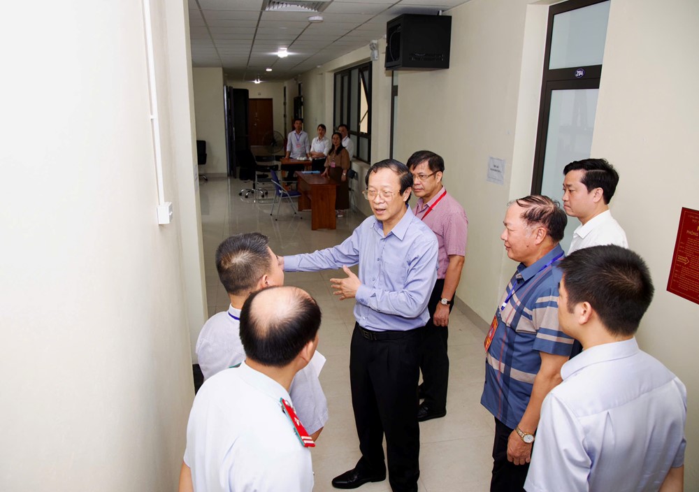 Không khoảng trống, không gián đoạn trong chấm thi tốt nghiệp THPT năm 2025 - ảnh 6
