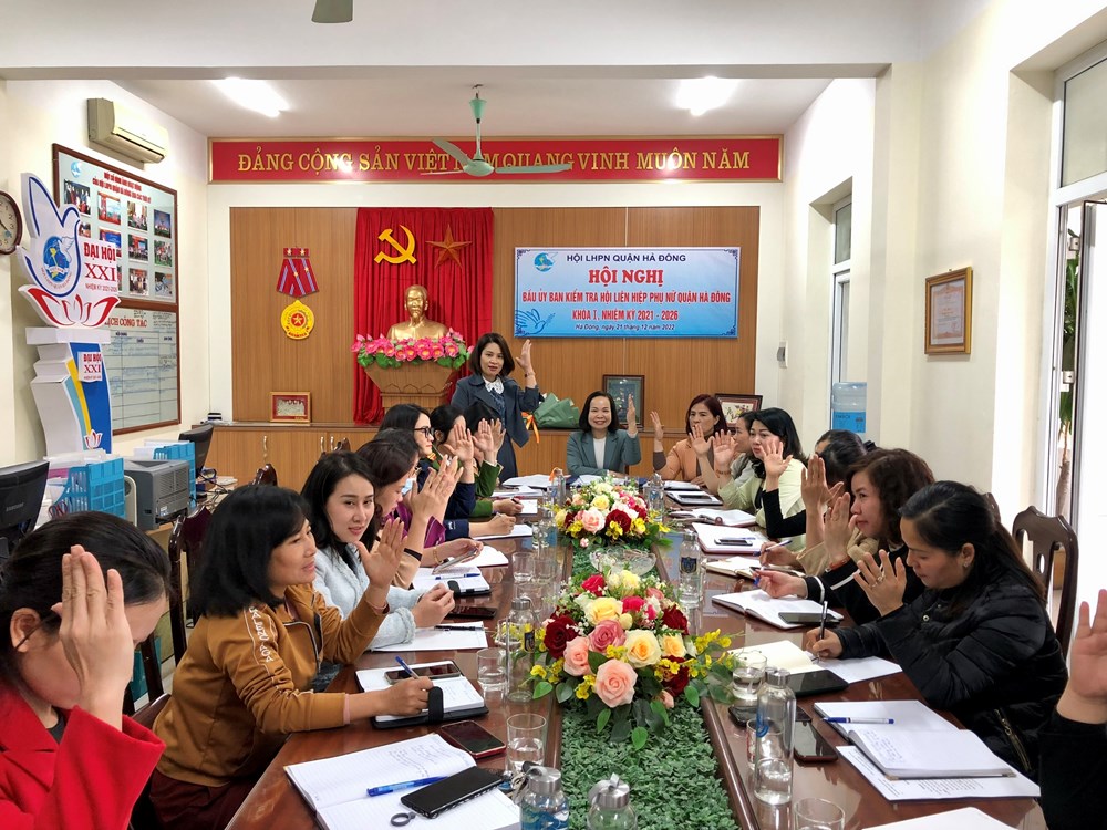 Ra mắt Ủy ban Kiểm tra Hội LHPN quận Hà Đông - ảnh 1