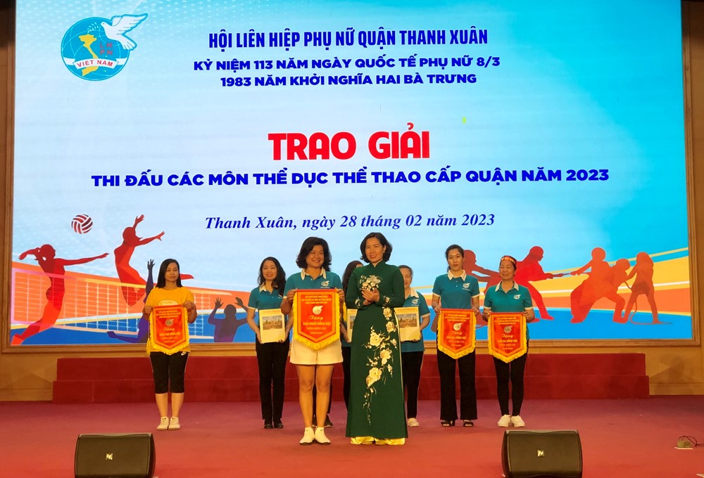 Hội LHPN quận Thanh Xuân: Sôi nổi kỷ niệm 13 năm ngày Quốc tế Phụ nữ 8/3 - ảnh 4