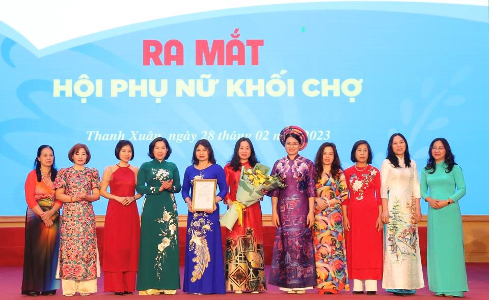 Hội LHPN quận Thanh Xuân: Sôi nổi kỷ niệm 13 năm ngày Quốc tế Phụ nữ 8/3 - ảnh 5
