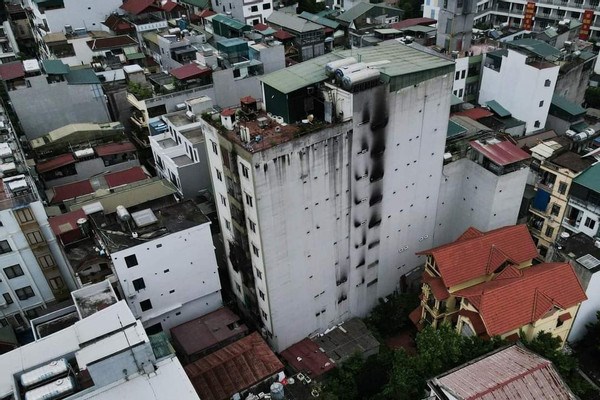 Bảo hiểm xã hội Việt Nam: Kịp thời chia sẻ, hỗ trợ các nạn nhân vụ cháy chung cư mini ở Thanh Xuân - ảnh 1