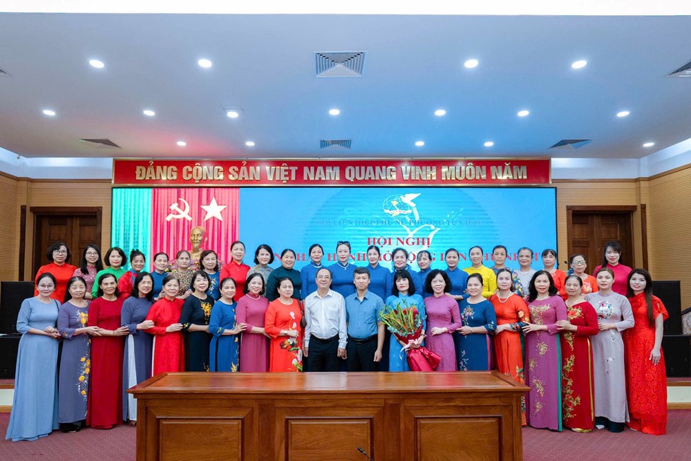 Đồng chí Giang Minh Hồng giữ chức Chủ tịch Hội LHPN phường Từ Liêm - ảnh 3