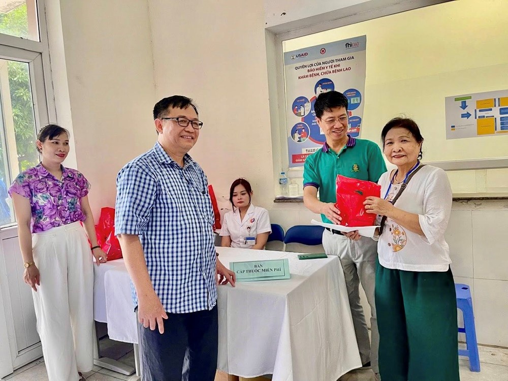 Phường Cầu Giấy khám sức khỏe miễn phí cho đối tượng chính sách nhân kỷ niệm 78 năm ngày Thương binh Liệt sĩ - ảnh 4