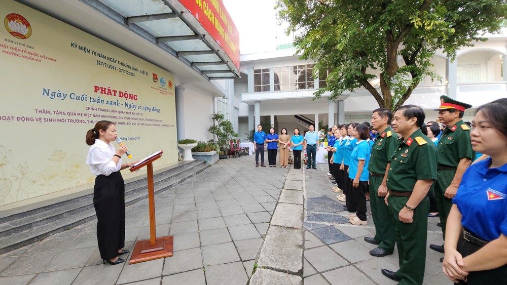 Phụ nữ, thanh niên và cựu chiến binh phường Nghĩa Đô ra quân Ngày cuối tuần xanh - ảnh 8