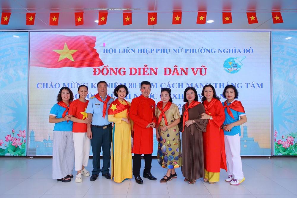 Đồng diễn dân vũ, hội viên lớn nhất tham gia 83 tuổi - ảnh 2