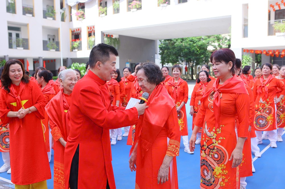 Đồng diễn dân vũ, hội viên lớn nhất tham gia 83 tuổi - ảnh 7