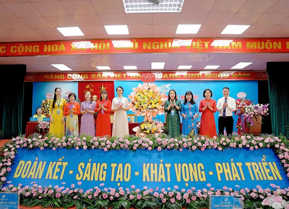 Phụ nữ Tây Mỗ quyết tâm xây dựng tổ chức Hội vững mạnh - ảnh 2