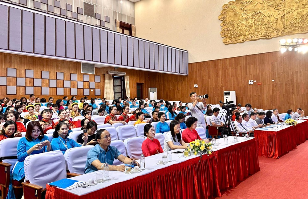 Phụ nữ phường Phú Diễn thể hiện tài năng, duyên dáng - ảnh 3