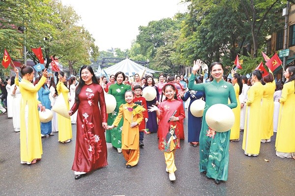 Khát khao đưa áo dài trở thành đại sứ văn hóa Việt Nam - ảnh 2