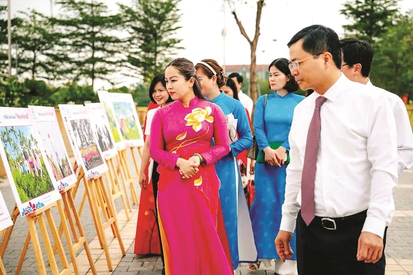 Phụ nữ dân tộc thiểu số gìn giữ văn hóa dân tộc - ảnh 1
