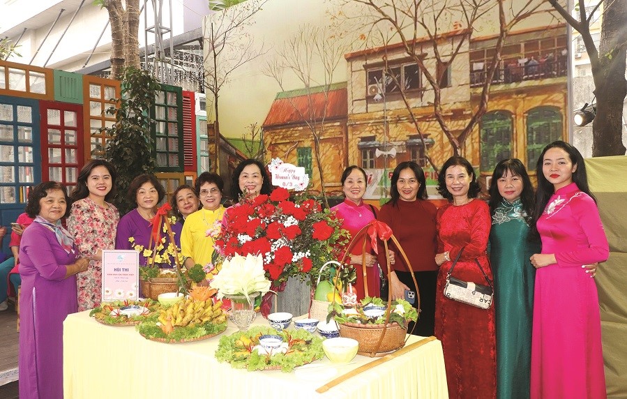 Phát huy vai trò của phụ nữ Việt Nam trong thời đại mới - ảnh 1