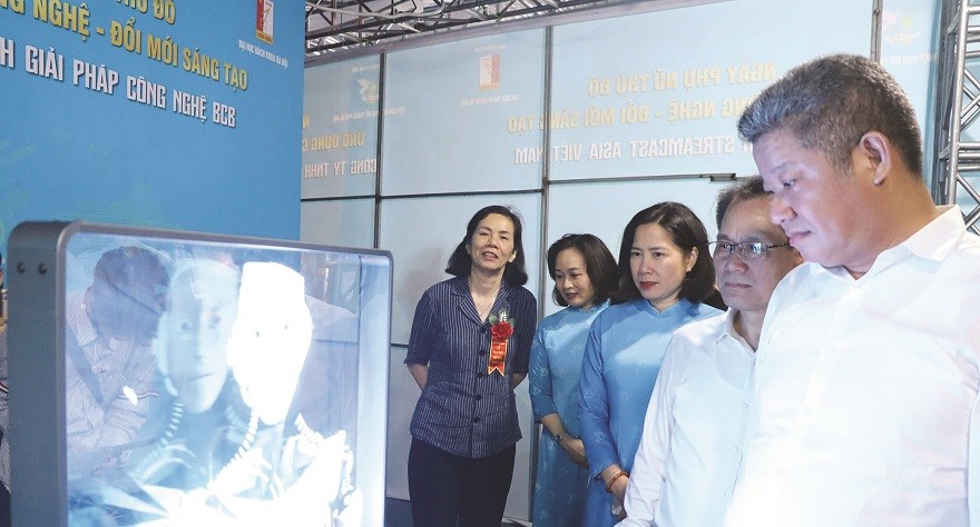  “Diệt giặc dốt” trên không gian số - ảnh 1