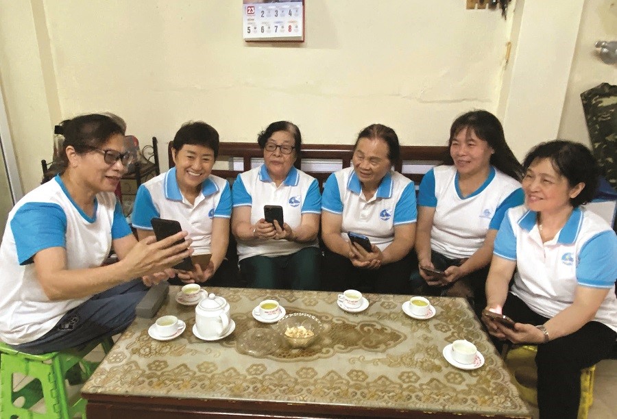 Hội Phụ nữ cùng gia đình hội viên tham gia “bình dân học vụ số”  - ảnh 1