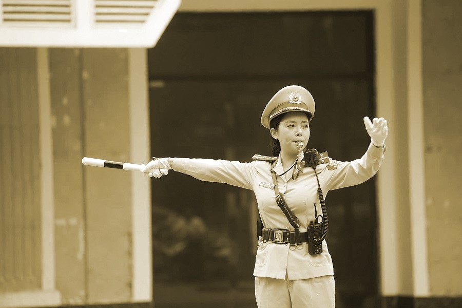 Những “mắt thần” trên đường phố - ảnh 1