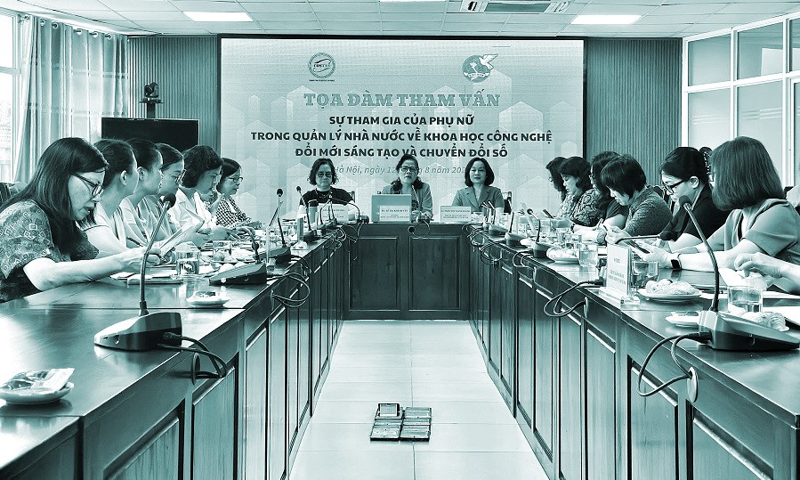 “Bệ đỡ” cho phụ nữ chuyển đổi số  - ảnh 1