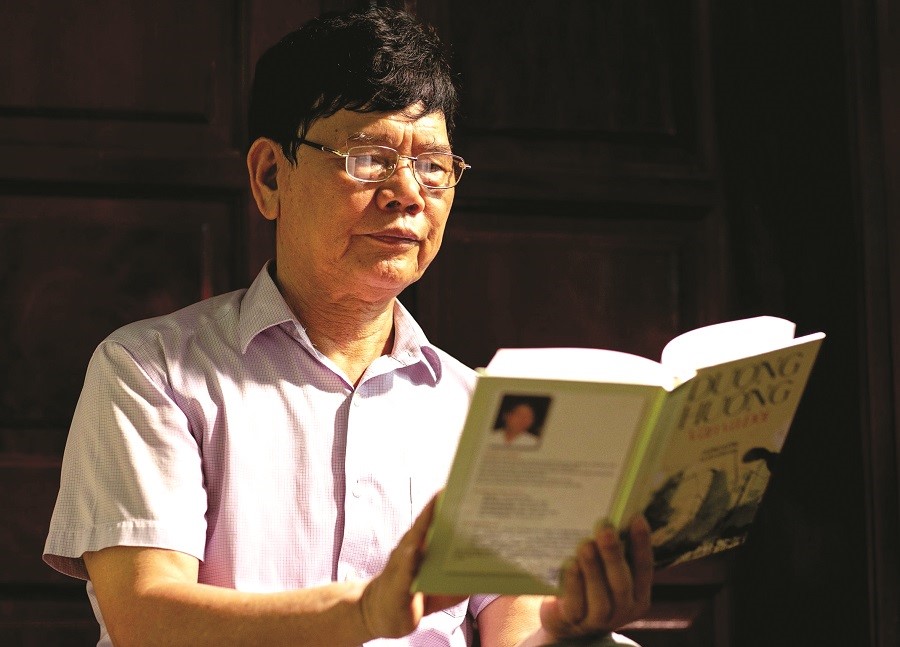 Nhà văn Dương Hướng: Kỳ vọng vào lớp trẻ “dấn thân” viết về đề tài lịch sử - ảnh 1