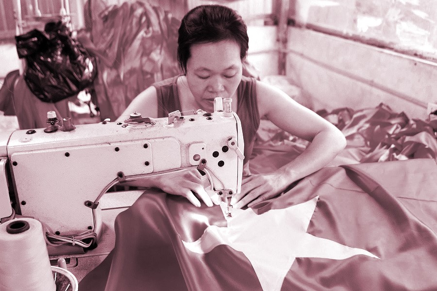 Tinh thần yêu nước trên từng góc phố - ảnh 1