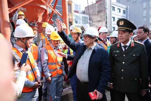 Thủ tướng kiểm tra hiện trường, thúc đẩy tiến độ dự án đường sắt Nhổn - ga Hà Nội - ảnh 5