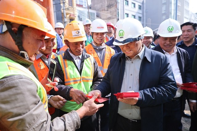 Thủ tướng kiểm tra hiện trường, thúc đẩy tiến độ dự án đường sắt Nhổn - ga Hà Nội - ảnh 6