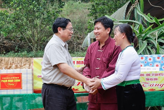 Chùm ảnh: Thủ tướng Phạm Minh Chính tham gia khởi công, đào móng nhà cho hộ nghèo - ảnh 9