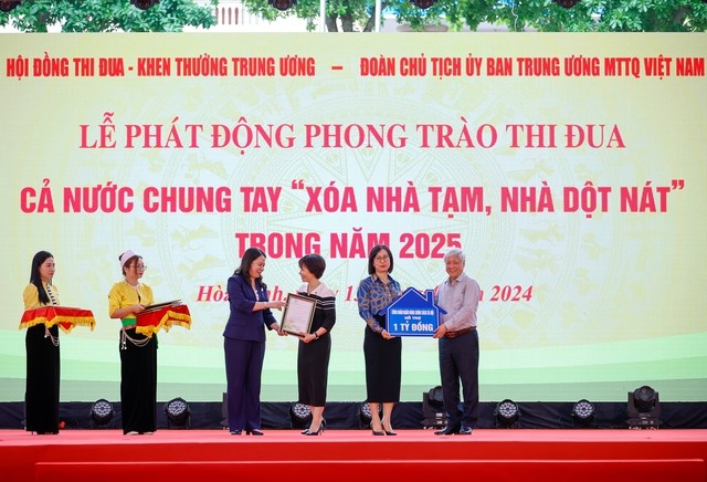 Chùm ảnh: Thủ tướng Phạm Minh Chính tham gia khởi công, đào móng nhà cho hộ nghèo - ảnh 4