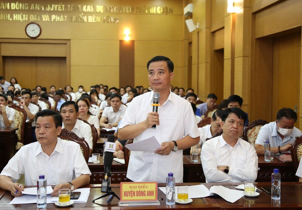 Bí thư Thành ủy Hà Nội tiếp xúc với cử tri huyện Đông Anh và hai quận Hoàn Kiếm, Long Biên  - ảnh 2