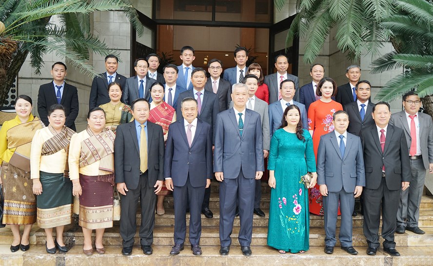 Tình đoàn kết đặc biệt và hợp tác toàn diện Lào-Việt Nam - ảnh 1