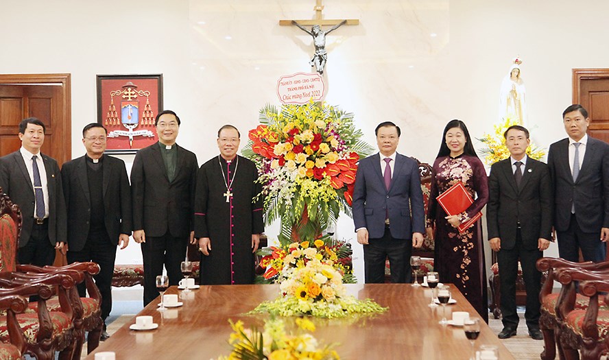 Bí thư Thành ủy Hà Nội chúc mừng Giáng sinh Tòa Tổng giám mục Hà Nội - ảnh 1