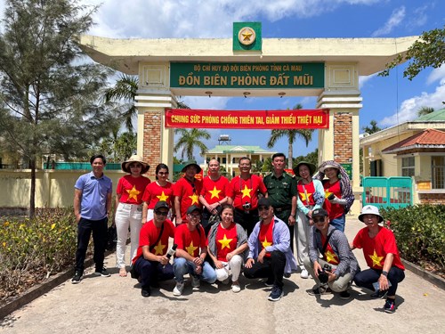 Hội Nhà báo TP Hà Nội gửi lời cảm ơn tới bộ đội Biên Phòng tỉnh Cà Mau và Kiên Giang - ảnh 1