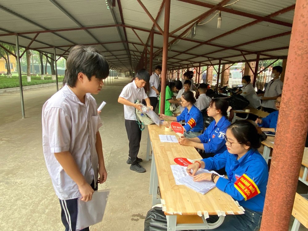 Thành đoàn Hà Nội: Nhiều hoạt động nỗ lực tiếp sức mùa thi 2023 cho kỳ thi lớp 10 - ảnh 2