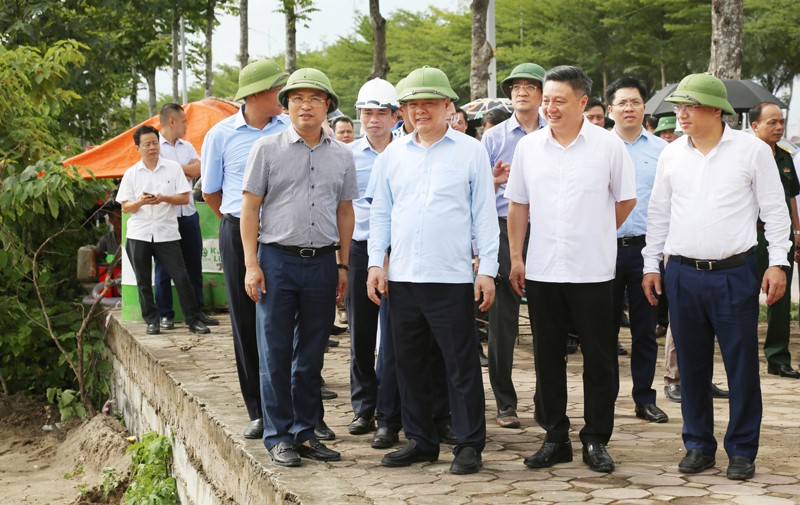 Bí thư Thành ủy Hà Nội kiểm tra công tác chuẩn bị khởi công đường Vành đai 4 - Vùng Thủ đô - ảnh 1