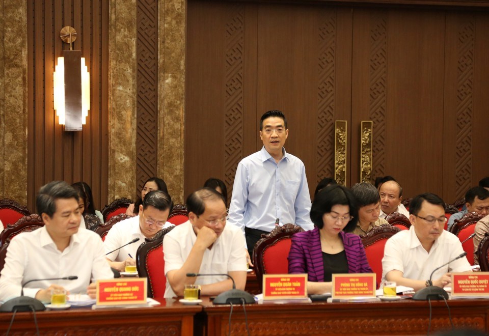 Việc sáp nhập quận Hoàn Kiếm, trong quá trình triển khai thực hiện Thành ủy sẽ xem xét thận trọng, kỹ lưỡng, toàn diện - ảnh 1