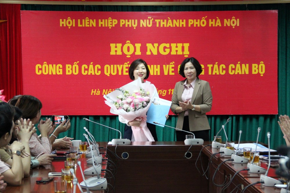Hội LHPN Thành phố Hà Nội công bố các quyết định cán bộ - ảnh 1