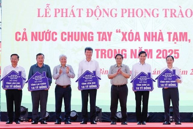 Thủ tướng Phạm Minh Chính: Cả nước chung tay để xóa nhà tạm, nhà dột nát trong năm 2025 - ảnh 1