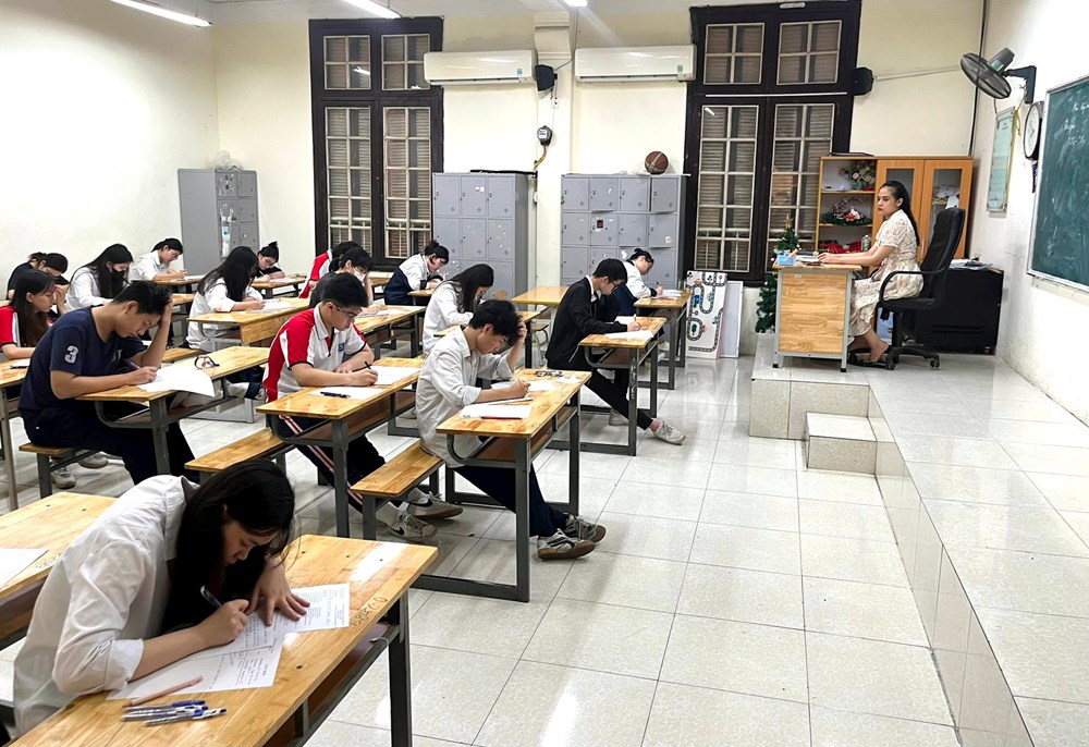 Hà Nội: Học sinh đăng ký dự thi tốt nghiệp THPT theo hình thức trực tuyến - ảnh 1